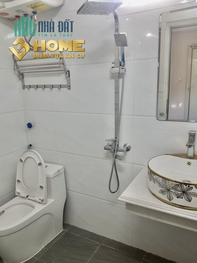 VC151. CHO THUÊ NHÀ MẶT NGÕ VĂN CAO / HOUSE FOR RENT IN VAN CAO