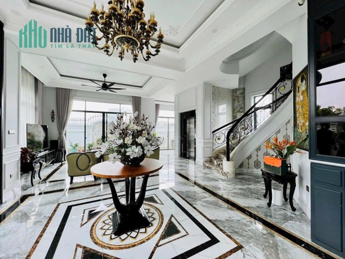 Duy nhất căn biệt thự góc 2MT Lê Văn Sỹ, Tân Bình, Hầm 4 lầu DTSD 600m2 giá giảm chỉ còn 28,3 tỷ