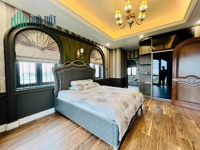 Duy nhất căn biệt thự góc 2MT Lê Văn Sỹ, Tân Bình, Hầm 4 lầu DTSD 600m2 giá giảm chỉ còn 28,3 tỷ