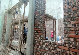 Bán nhà xây mới đường Hồ Sen, diện tích 62m 3 tầng độc lập GIÁ 2.55 tỉ, có sân cổng