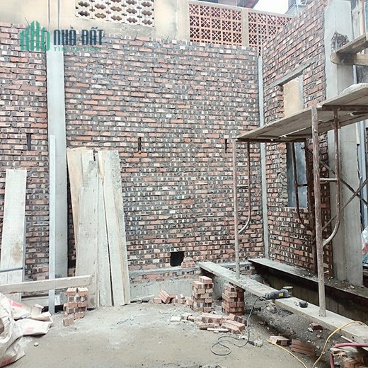 Bán nhà xây mới đường Hồ Sen, diện tích 62m 3 tầng độc lập GIÁ 2.55 tỉ, có sân cổng