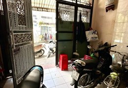 CHÍNH CHỦ BÁN GẤP NHÀ 3 TẦNG GẦN KTX ĐH GTVT GIÁ CHỈ NHỈNH 14 TỶ