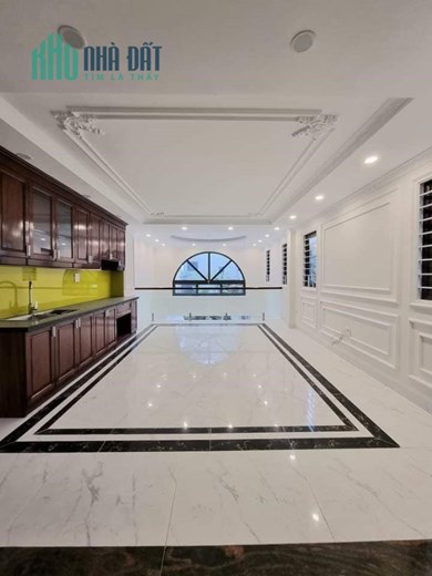 Bán nhà Thạch Bàn Long Biên . 55M x 6T. Gara Ô Tô , Thang Máy , Ngõ Thông . Giá 6.3 Tỷ