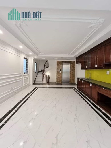 Bán nhà Thạch Bàn Long Biên . 55M x 6T. Gara Ô Tô , Thang Máy , Ngõ Thông . Giá 6.3 Tỷ