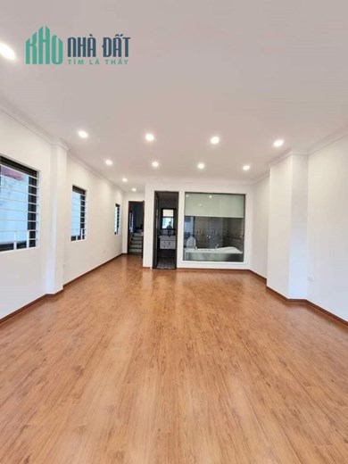 Bán nhà Thạch Bàn Long Biên . 55M x 6T. Gara Ô Tô , Thang Máy , Ngõ Thông . Giá 6.3 Tỷ