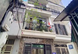 Bán nhà 4 tầng Đức Giang,Long Biên 42m,dân xây,oto đỗ cửa hơn 4.5 tỷ
