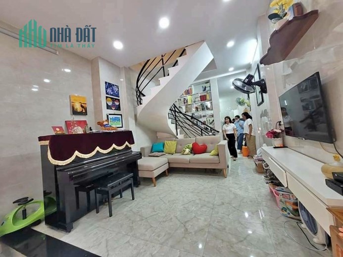 Nguyễn Văn Khối Kế Bên, DT Khủng 64m2, 4.1x16m, 3 Tầng, chỉ 3.95 tỷ TL