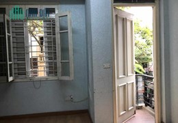 Cho thuê nhà, HGĐ. Đội cấn 42m2, 5T, 4N, đủ đồ, 10 tr Ba đình.