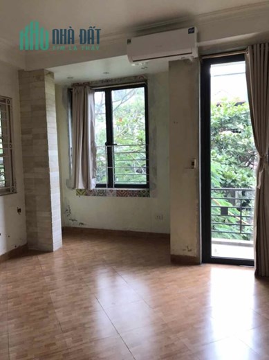 Cho thuê nhà, HGĐ. Đội cấn 42m2, 5T, 4N, đủ đồ, 10 tr Ba đình.