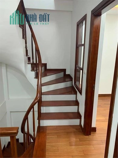 Phan Văn Trường: Bán nhà 32,6x 5 tầng, Ở ngay, ngõ to- 3,28 tỷ