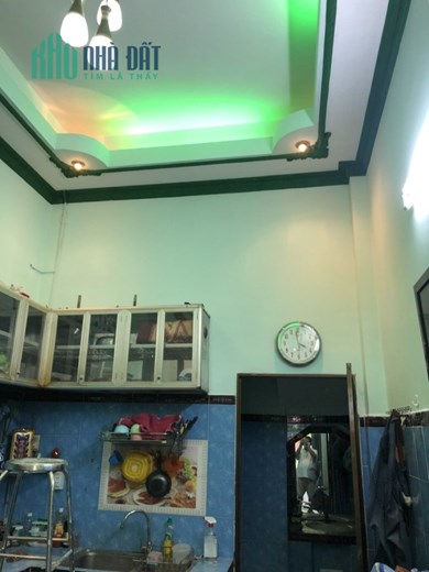 Cho thuê MTKD 12M Ngay Nguyễn Sơn quận Tân  Phú 4 x 18- 3T BTCT -15 triệu