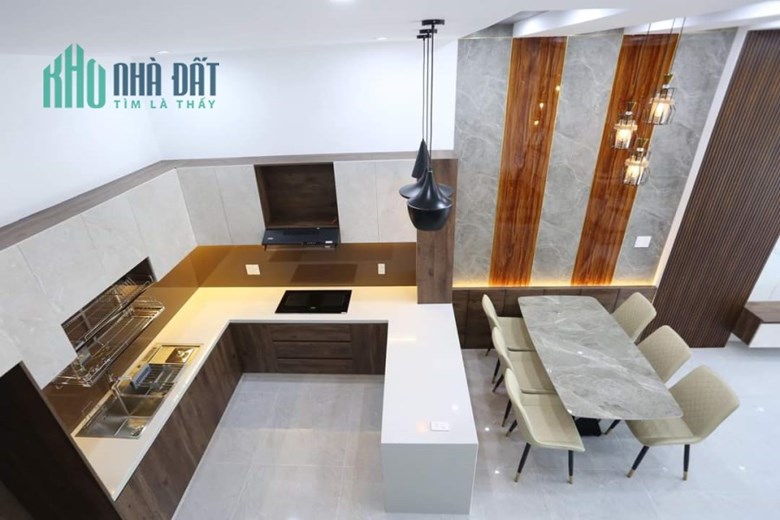 Bán nhà 3 tầng 3 mê đường Trần Kim Xuyến - Phường Hòa Xuân, Quận Cẩm L