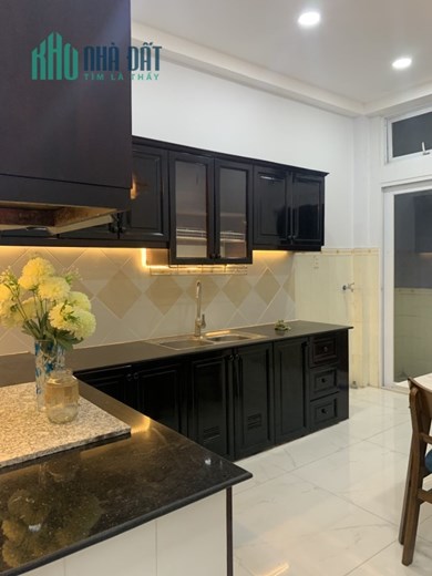 Bán nhà Mặt Tiền phường 4 , Quận 8 , 4 lầu 
65 m2 giá chỉ 7,5 tỷ