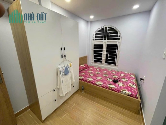 BÀN CỜ Quận 3 -Giáp Quận1,Gần Mặt Tiền 36m,4 Tầng, Hẻm Ba Gác,Ngang hiếm 3,8m NHỈNH 5 TỶ