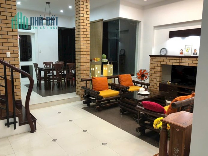 Bán biết thự góc 2 Mặt Tiền Phường 8 -Thành Phố Vũng Tàu -Tỉnh Bà Rịa-Vũng Tàu 
- Chủ Định cư