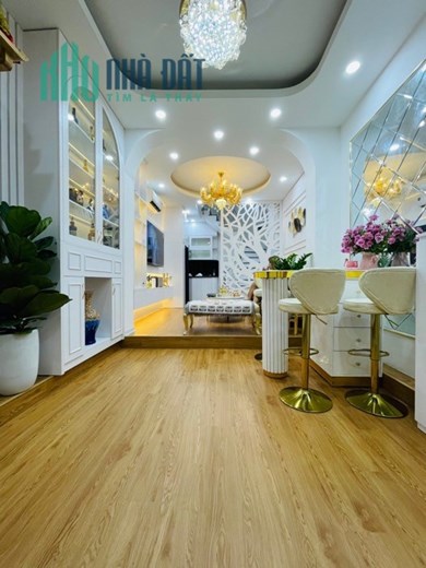 GẦN PHỐ, NHÀ ĐẸP TẶNG FULL NỘI THẤT 30M2, 5T, 4.85 TỶ -  THÁI THỊNH 1 - ĐỐNG ĐA - HN.