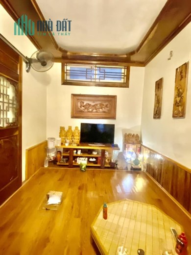 Bán nhà ngõ 4 Hoàng Quốc Việt - 5 tầng - 30 m2 - 4.5 tỷ