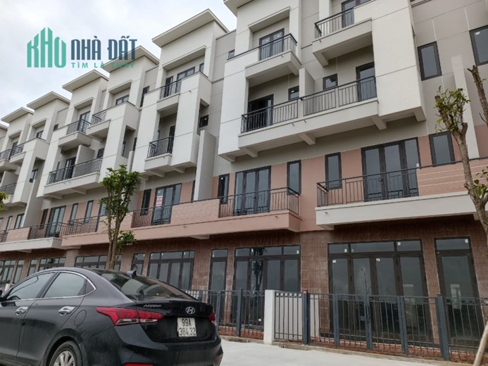 Bán gấp nhà 4 tầng kinh doanh thuận tiện cho thuê được giá cao trong kđt Centa Vsip.