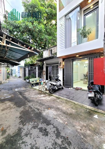 Bàn Nhà Full Nội Thất, Đường Số 21, 3 Tầng, Gần Mercedes Quang Trung