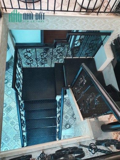 Hoàng Hoa Thám - Mặt Phố- Căn Góc 140 m x 4 tầng, MT 6 m, giá 38 tỷ.