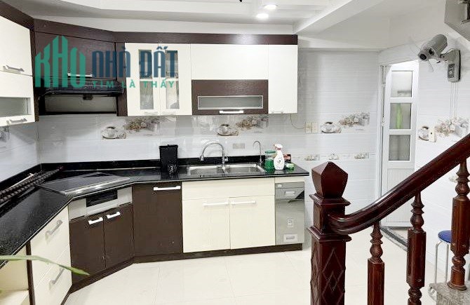 Bán nhà phố Kiều Sơn - Văn Cao, 43m 4 tầng lô góc GIÁ 2.98 tỉ ô.tô đỗ cửa 24h