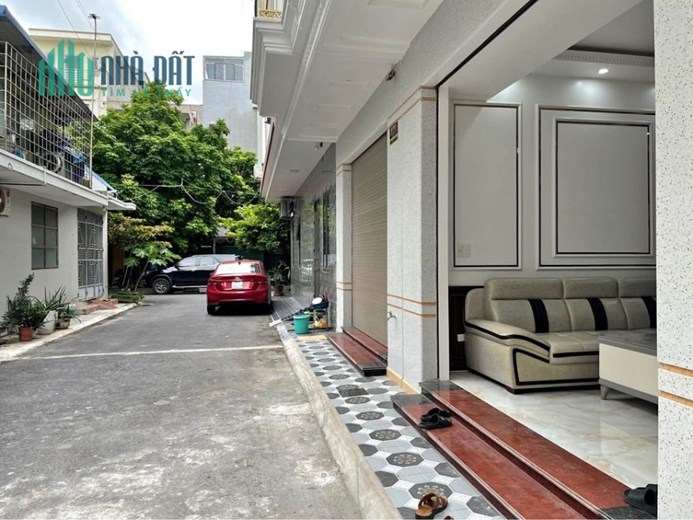 Bán nhà phân lô Sao Sáng gần Chợ Cát Bi, 40m 4 tầng mới tinh GIÁ 3.85 tỉ