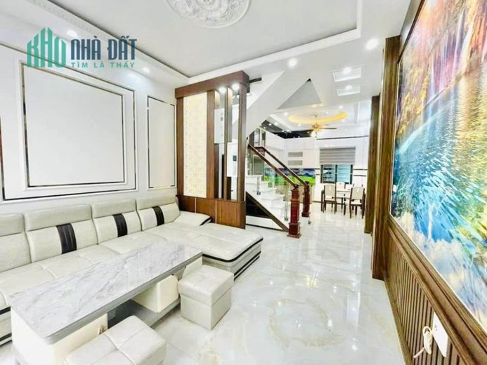 Bán nhà phân lô Sao Sáng gần Chợ Cát Bi, 40m 4 tầng mới tinh GIÁ 3.85 tỉ