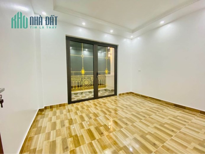 Bán nhà phân lô Sao Sáng gần Chợ Cát Bi, 40m 4 tầng mới tinh GIÁ 3.85 tỉ