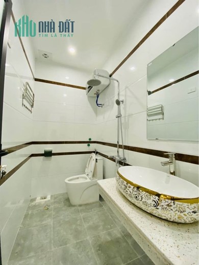Bán nhà phân lô Sao Sáng gần Chợ Cát Bi, 40m 4 tầng mới tinh GIÁ 3.85 tỉ