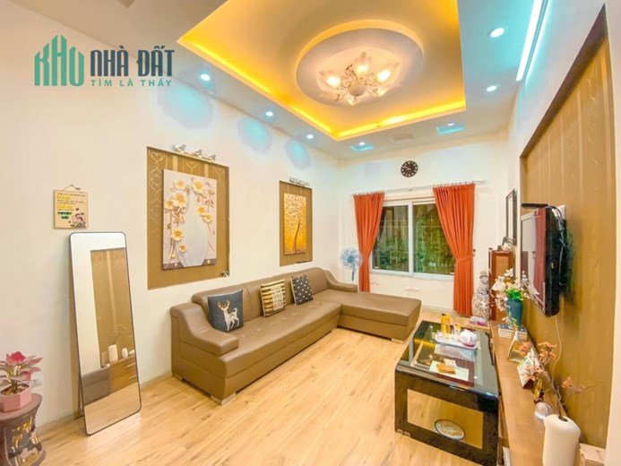 CHÙA BỘC - NHÀ ĐẸP - DÂN XÂY - GẦN PHỐ - DT GẦN 50M x 5T GIÁ NHỈNH 7 TỶ