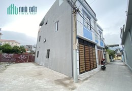 Trình làng 1 căn nhà 2,5 tầng thuộc phường Cẩm Bình cách trường Đảng đường Thanh Niên chỉ vài bước