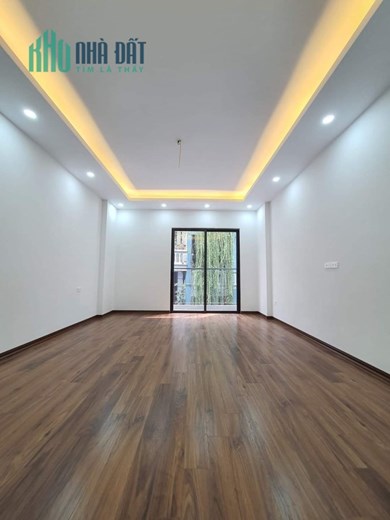 Bán nhà Đại từ 50m2 x5 tầng giá 4,5 tỷ, ngõ to,rộng,gần đường,sđcc