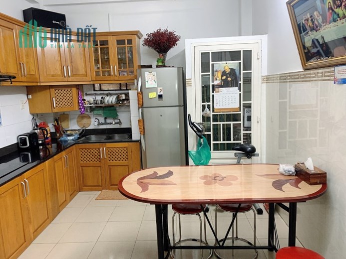 Quận 10, Hòa Hưng, gần mặt tiền, 4 tầng, 4 PN, chỉ 6 tỷ 600