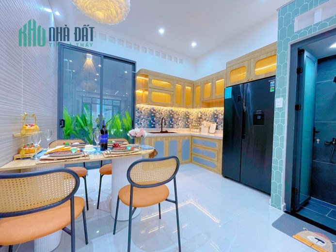 Chỉ 700 triệu (30%) sở hữu ngay nhà 3 tầng mới 100%, đường 13m ngay ngã 4 Ông Cù