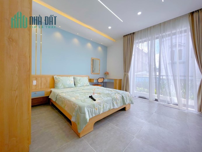 Chỉ 700 triệu (30%) sở hữu ngay nhà 3 tầng mới 100%, đường 13m ngay ngã 4 Ông Cù