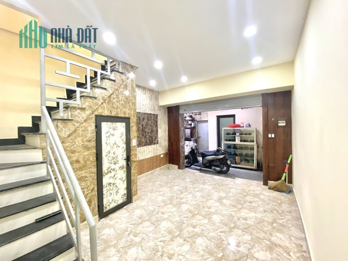 CHỈ HƠN 1TỈ SỞ HỮU NGAY CĂN NHÀ 3 TẦNG BÌA ĐỎ CHÍNH CHỦ TẠI PHỐ CÁT CỤT