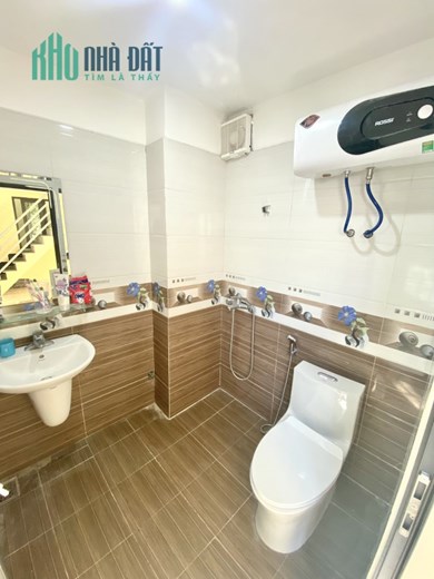 CHỈ HƠN 1TỈ SỞ HỮU NGAY CĂN NHÀ 3 TẦNG BÌA ĐỎ CHÍNH CHỦ TẠI PHỐ CÁT CỤT