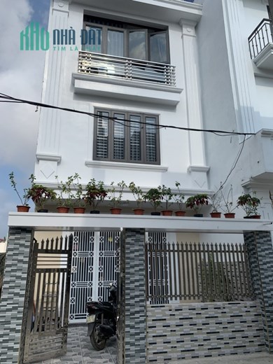 Bán nhà độc lập tuyến 2 Trung Lực, 60m 3 tầng GIÁ 3.1 tỉ sân cổng riêng, ngõ ô.tô