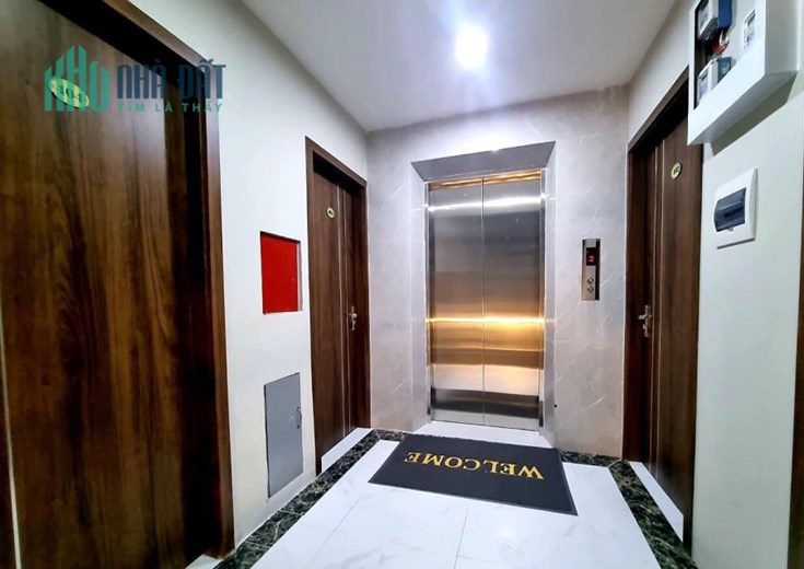 Bán Căn hộ dịch vụ Tân Mai Hoàng Mai 22PN DT 110 triệu/tháng 110m 7 tầng mt 7m 17 tỷ