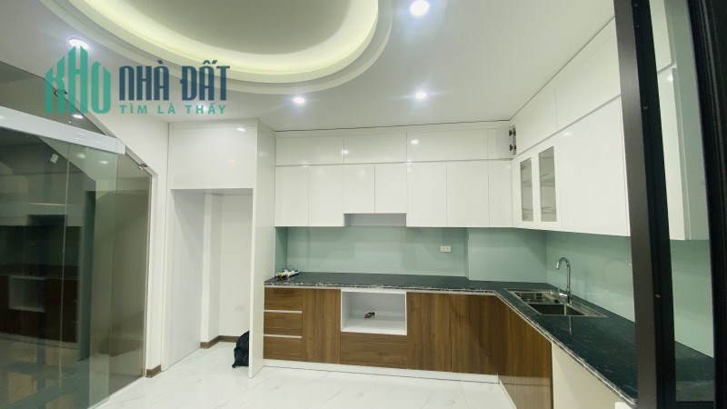 THƯỢNG THANH - MẶT NGÕ Ô TÔ TRÁNH KINH DOANH - 5 TẦNG THANG MÁY MỚI - GẦN KĐT KHAI SƠN - TIỆN ÍCH
