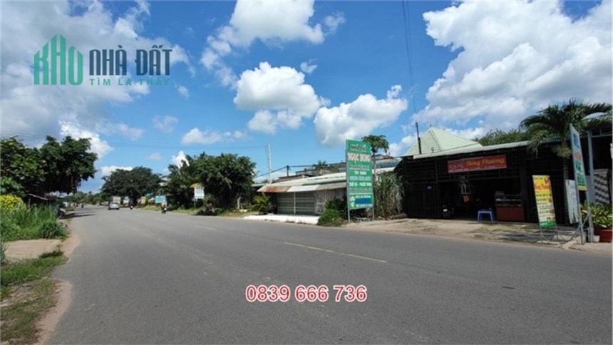 Căn Nhà Mặt Tiền DT781 - Nơi Lý Tưởng Cho Gia Đình Bạn