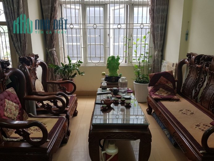 Mặt phố Nguyễn Phúc Lai Đống Đa 46m 5 tầng LÔ GÓC 2 mặt thoáng ô tô tránh chỉ 10 tỷ lh 0975124520