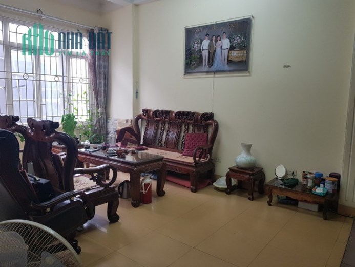 Mặt phố Nguyễn Phúc Lai Đống Đa 46m 5 tầng LÔ GÓC 2 mặt thoáng ô tô tránh chỉ 10 tỷ lh 0975124520