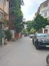 Chính chủ bán 109m2 đất mặt ngõ Lạc Long Quân mặt tiền 6,6m Lô Góc giá 15,6tỷ