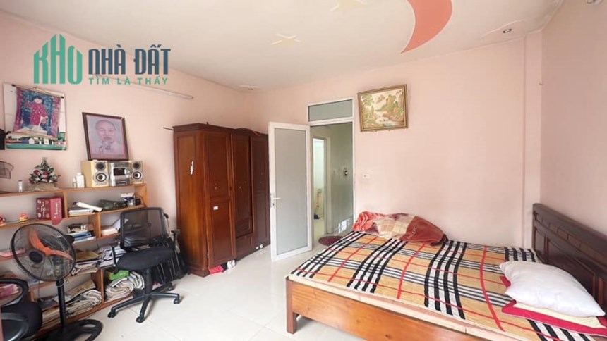 Bán nhà Lô góc ở Hồ Tùng Mậu, Cầu Giấy 35m2, Lô góc đẹp, ngõ nông rộng