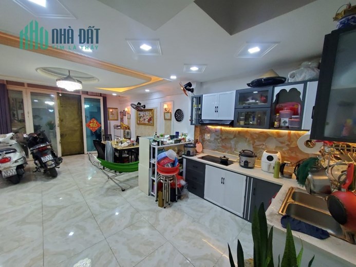 Bán Nhà Đẹp Lung Linh HXH Thông Nguyễn Kiệm TT Phú Nhuận- 5 Tầng- 50m2- Ngang 5,5m- Chỉ : 8,2 Tỷ