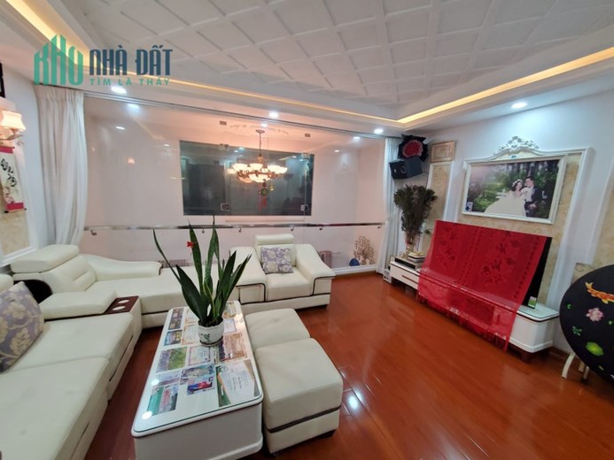 Bán Nhà Đẹp Lung Linh HXH Thông Nguyễn Kiệm TT Phú Nhuận- 5 Tầng- 50m2- Ngang 5,5m- Chỉ : 8,2 Tỷ