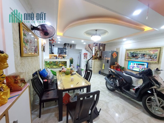 Bán Nhà Đẹp Lung Linh HXH Thông Nguyễn Kiệm TT Phú Nhuận- 5 Tầng- 50m2- Ngang 5,5m- Chỉ : 8,2 Tỷ