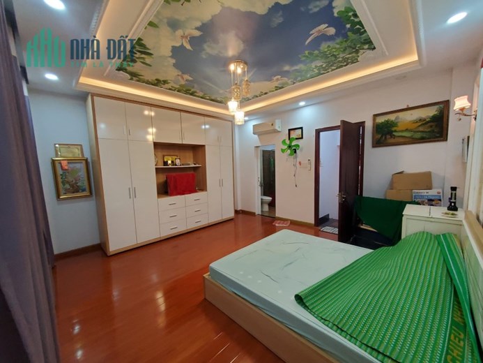 Bán Nhà Đẹp Lung Linh HXH Thông Nguyễn Kiệm TT Phú Nhuận- 5 Tầng- 50m2- Ngang 5,5m- Chỉ : 8,2 Tỷ