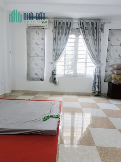 Bán nhà Lĩnh Nam, Hoàng Mai, lô góc, ngõ nông thông, ở sướng, giá chỉ 3 tỷ 400